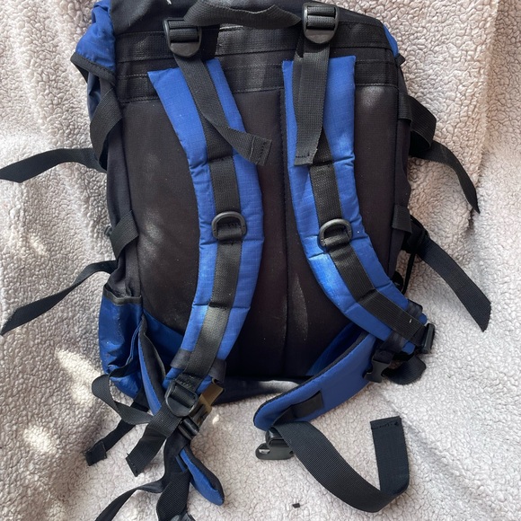 black and blue north face backpack The Recon TNF Blue/TNF and the ability to stand unsupported The North Face - Youth